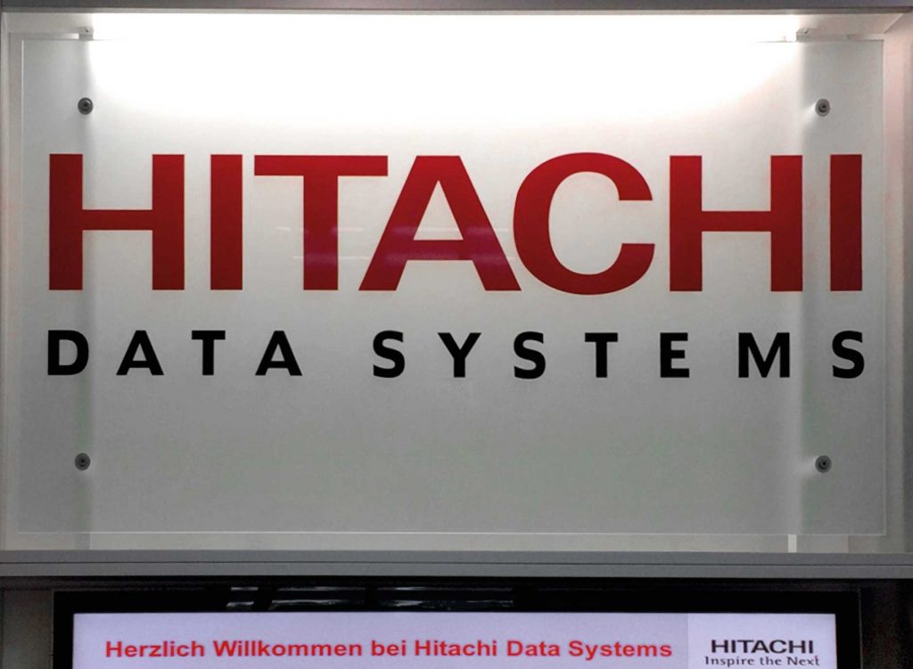 Bild der Werbetafel Hitachi in Dreieich